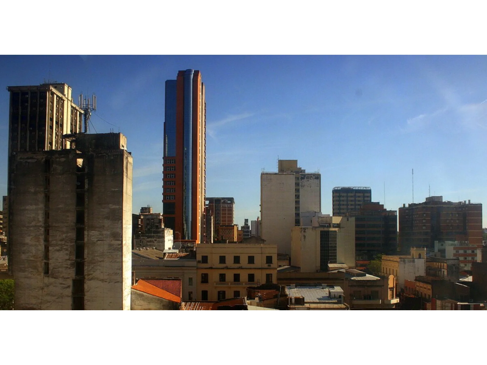Asunción vs. Medellín vs. Lisboa: dónde conviene ser nómada digital en 2026